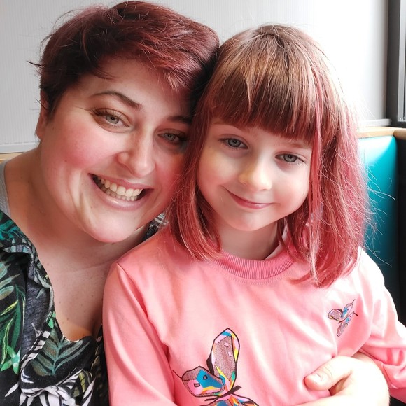 Meet your Posher, Laura - Picture 1 of 1